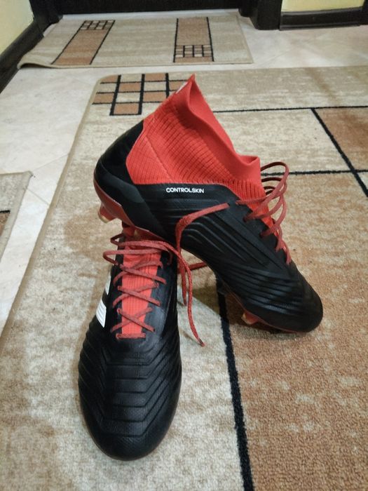 Футболни обувки Adidas Predator