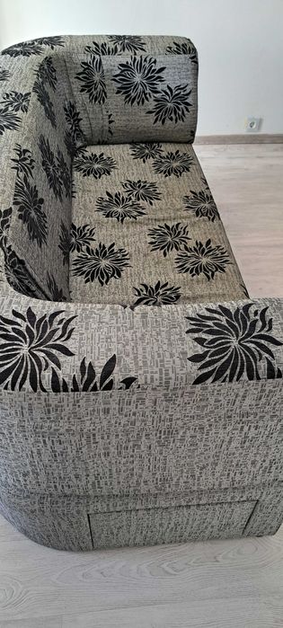 Canapea de sufragerie- Pat dormitor