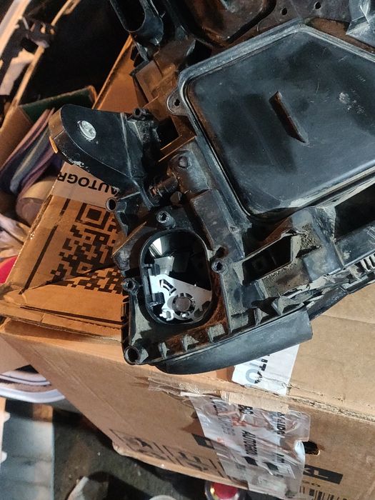 Преден Ляв Фар Led зa Mercedes W205 C--class 2014--2019