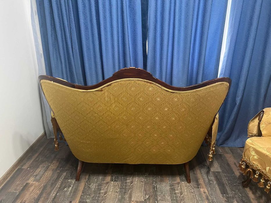 Set Vintage Deosebit: Canapea și 2 Fotolii în Stil Clasici/Baroc