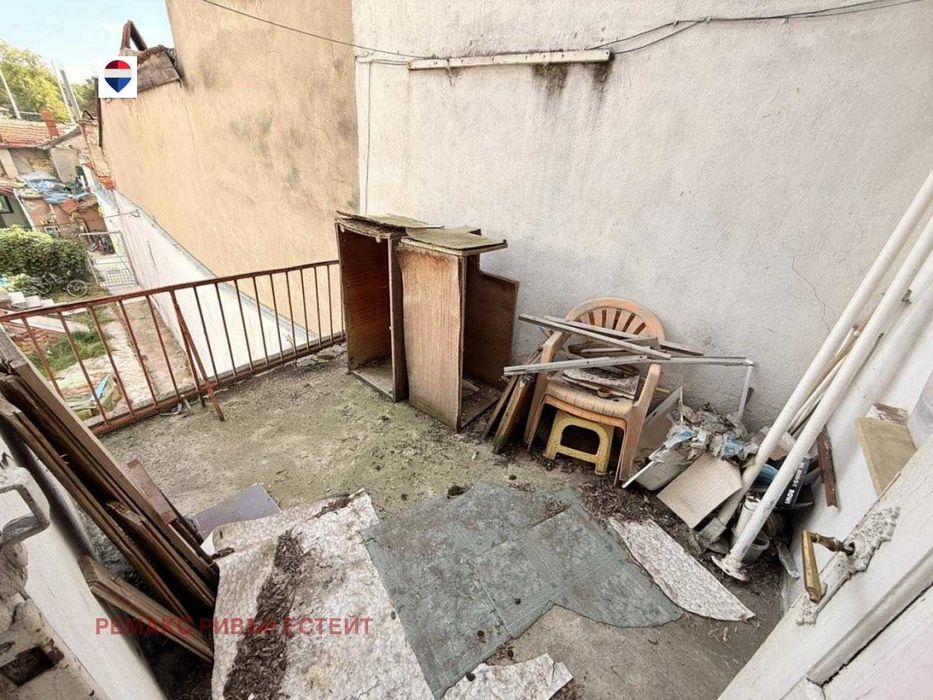 Продава се Етаж от къща в Русе, Център - 77 кв.м за 1338 €/кв.м - Снимка #2