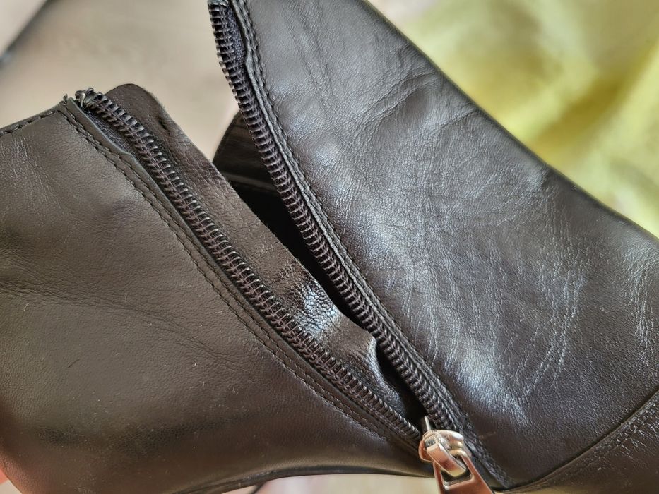 Vând botine piele naturală   Kazar