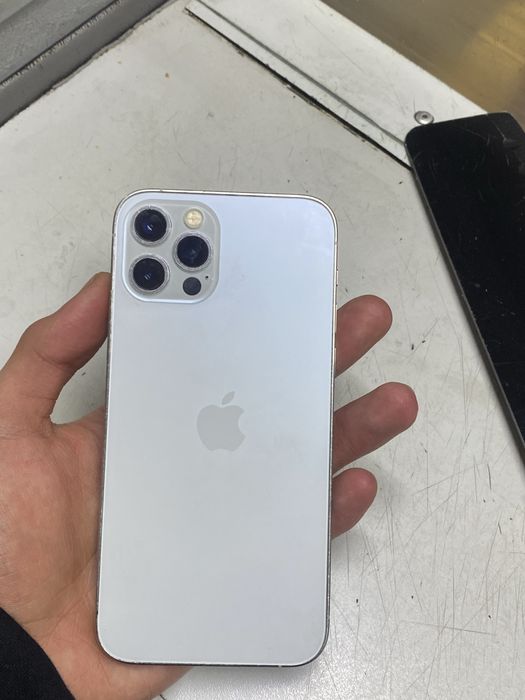 Продам iPhone 12 Pro