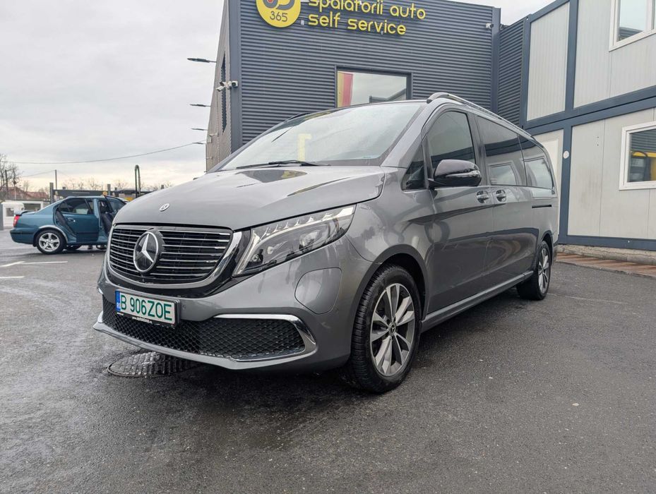 Inchiriez Masina La Ramanere Mercedes EQV 2024 100KW pentru Uber, Bolt