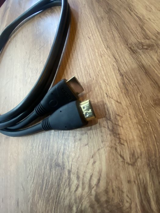 Два кабеля HDMI