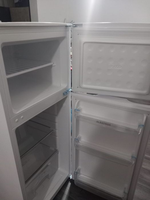 Vand Frigider nou