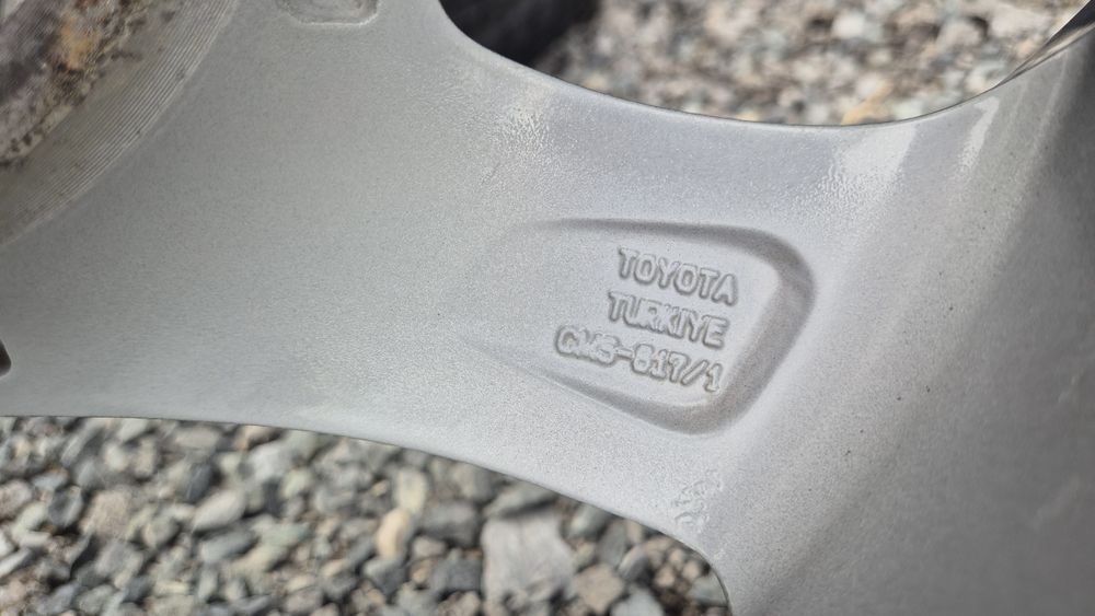 Оригинална джанта Тойота 4/100 Toyota Yaris 4x100