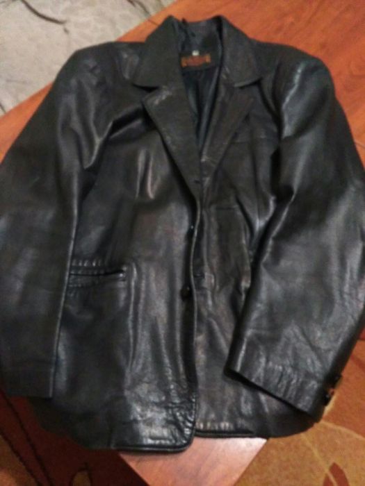 Мъжко сако-естествена кожа 49 лв.