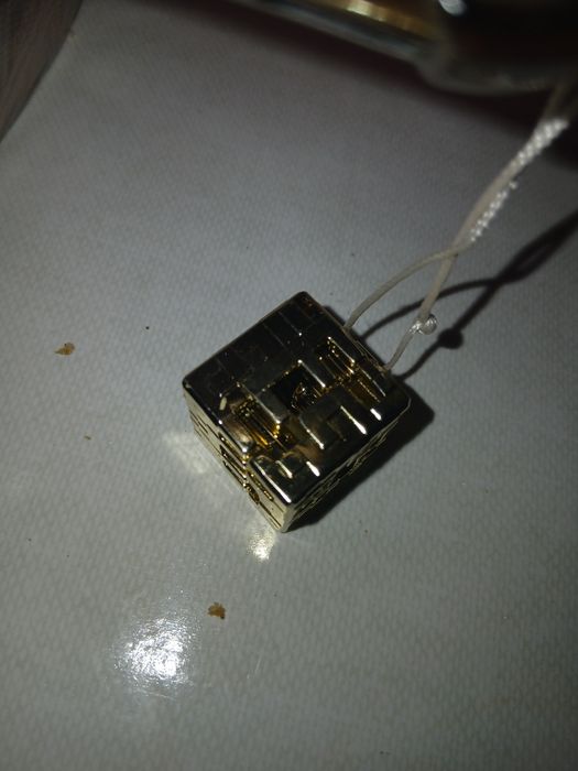 Золотой куб киндер джой