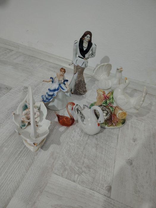 Lucruri vechi de peste 74 de ani. Preturi bune negociabile.
