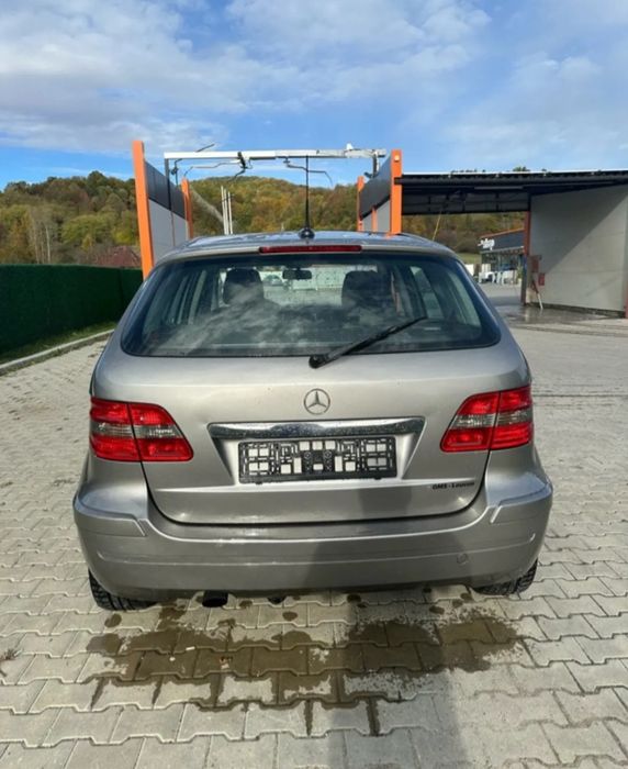 Vând Mercedes B class