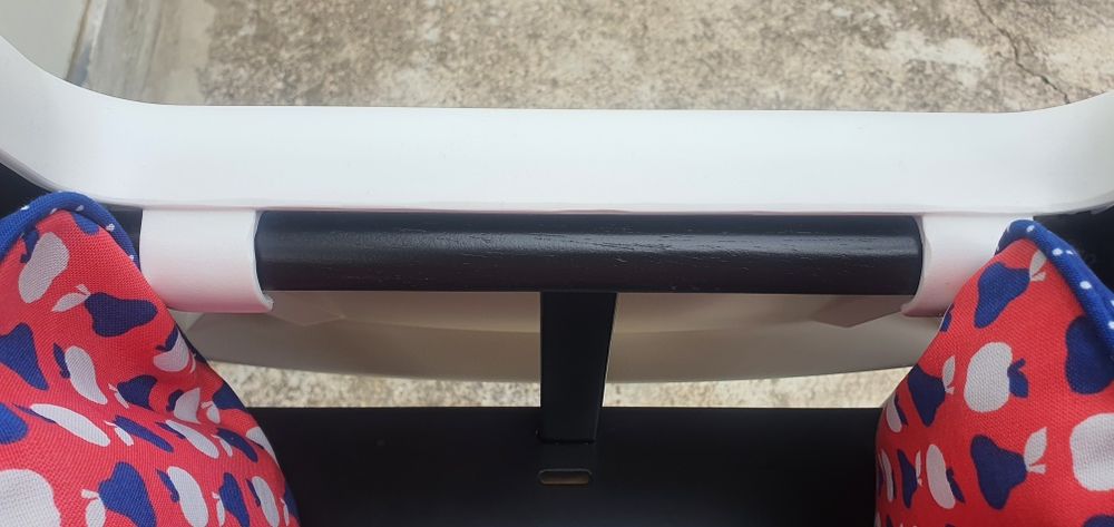 Нов дървен стол за хранене с табла