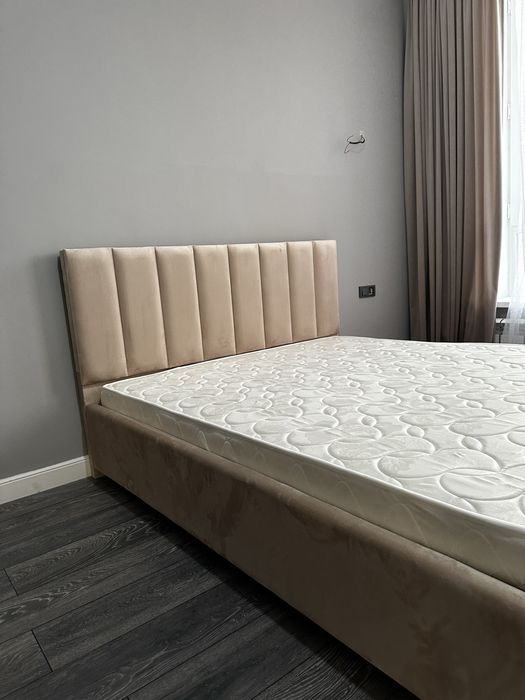 Кровать двухспальный мебель