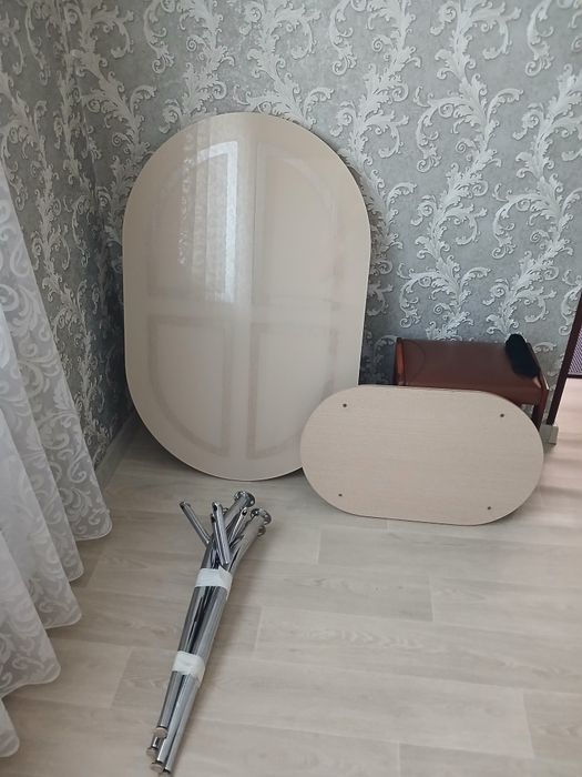 Продается кухонный стол