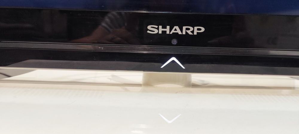 Телевизор Sharp LC-26LE430E