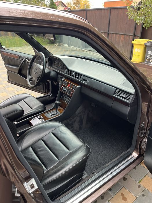 MERCEDES-BENZ E-Class 1993 — imagine 2