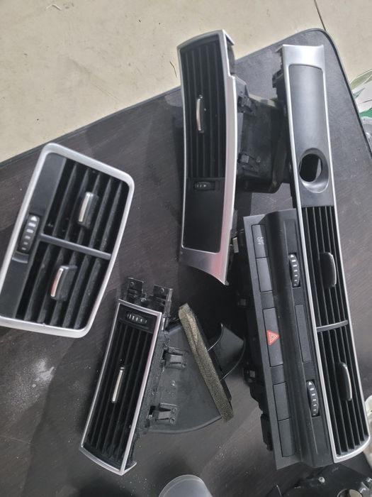 Grile aeririse bord A6 C6 / Allroad C6 Europa