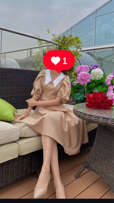 красивое бежевое  платье