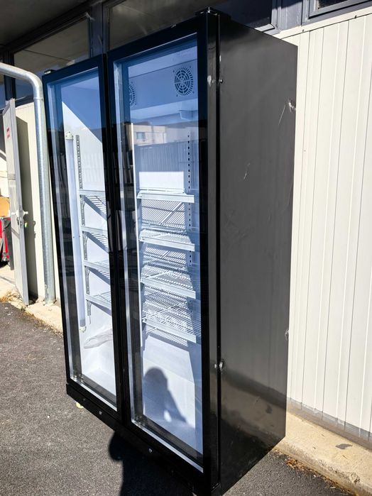 Хладилна витрина вертикална, 1000 литра SC-1000