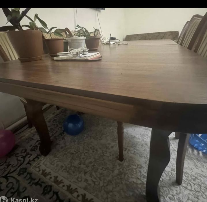 Продам стол для гостей