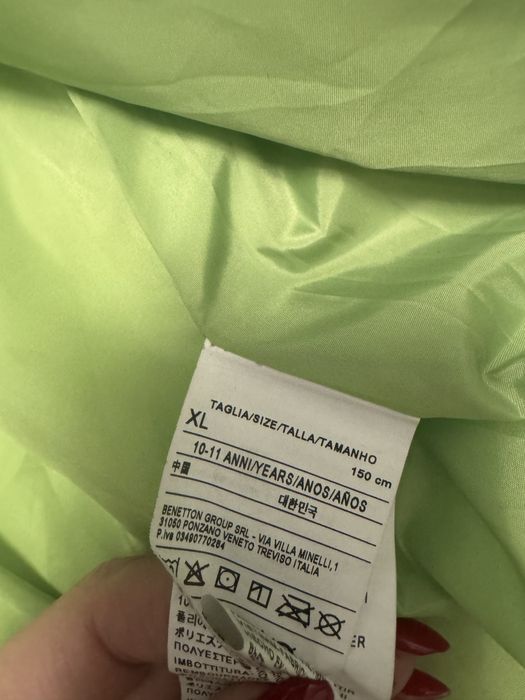 Продам детские куртки