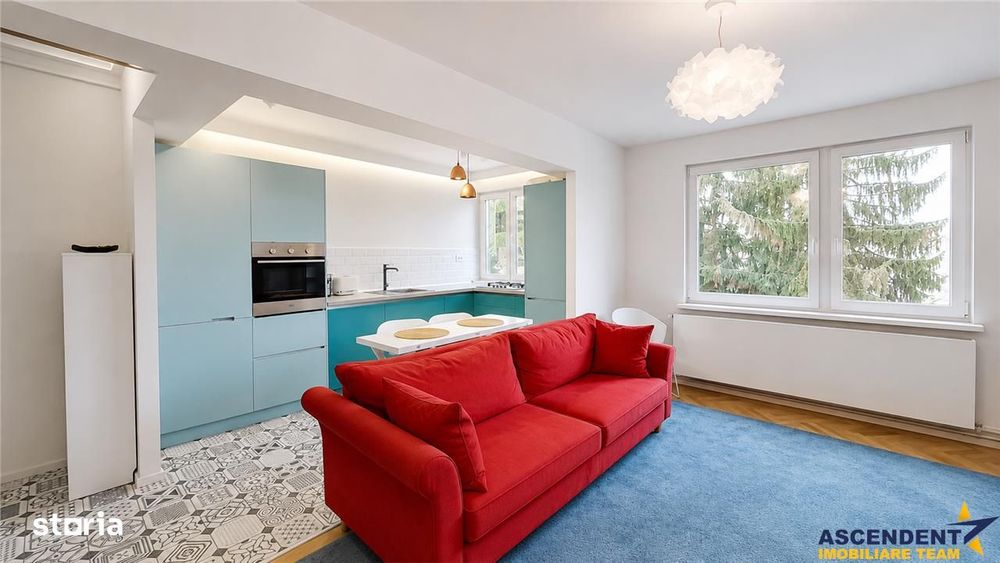 Decomandat si renovat, cu vedere spre gradina, Centrul Civic, Brasov