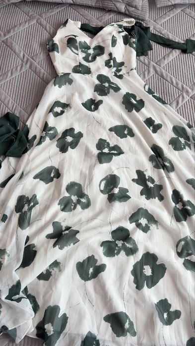 Продается длинное платье