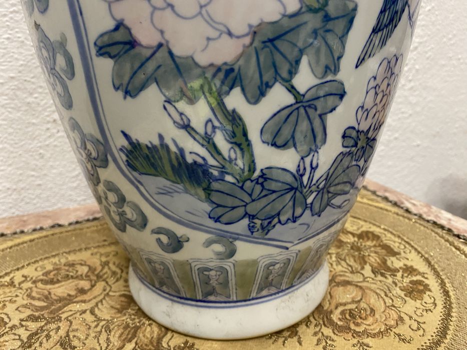 Голяма китайска ваза от порцелан