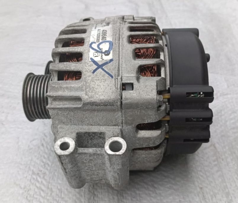 Генератор БМВ BMW X6 E71.