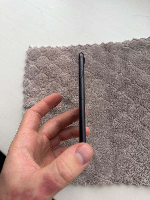 IPhone SE 2022 Б/у