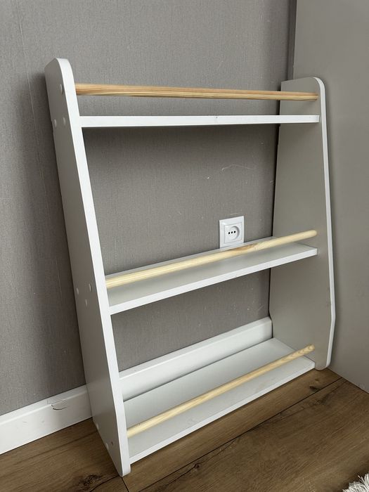 Детский книжный стеллаж