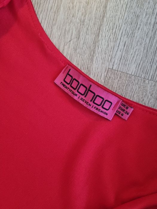 Елегантна Рокля Boohoo