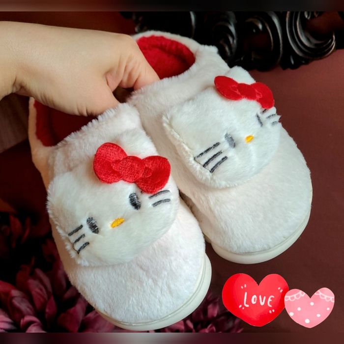 Papuci de casă Hello kitty reducere super model Hello kitty