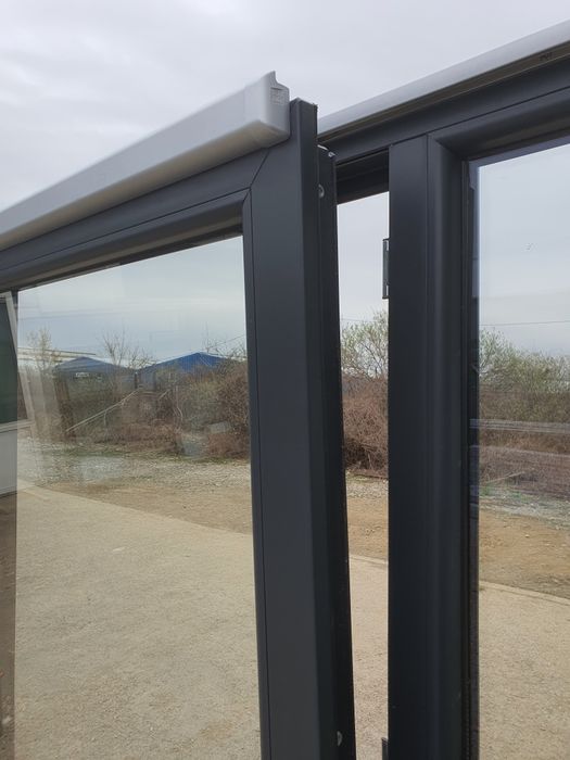 Usa culisanta glisanta  NOI 210x200cm cu  6 camere alb/nuc/antracit -