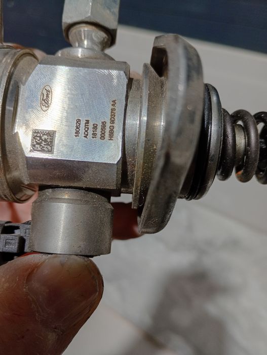 Pompa înaltă presiune Ford focus 4 mk4 puma 1.0 benzina