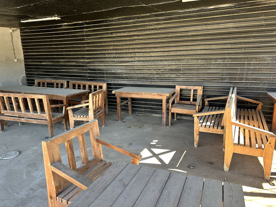 Продам столы и стулья из дерева