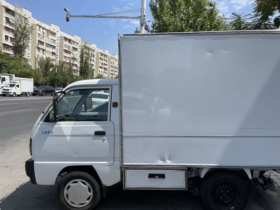 Daewoo Labo 2023 г. Изотермическая будка. Метан. Отличное состояние.