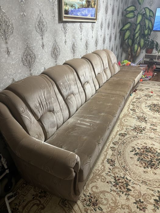 Продам диван  б.у