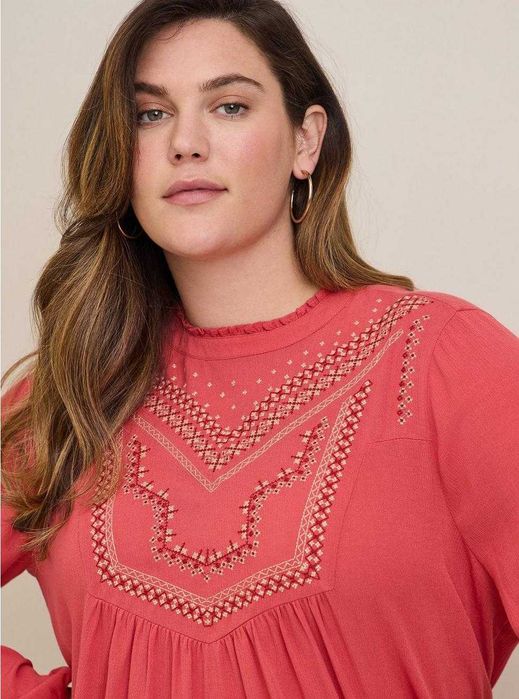 Plus  size. Американская блузка из 100% вискозы с вышивкой