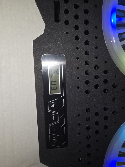Vand Cooler Laptop Gaming lumini si control  pana la display  pana la 18Inch