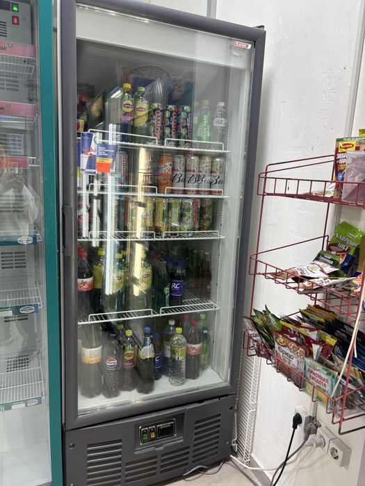 Холодильники витринные б/у