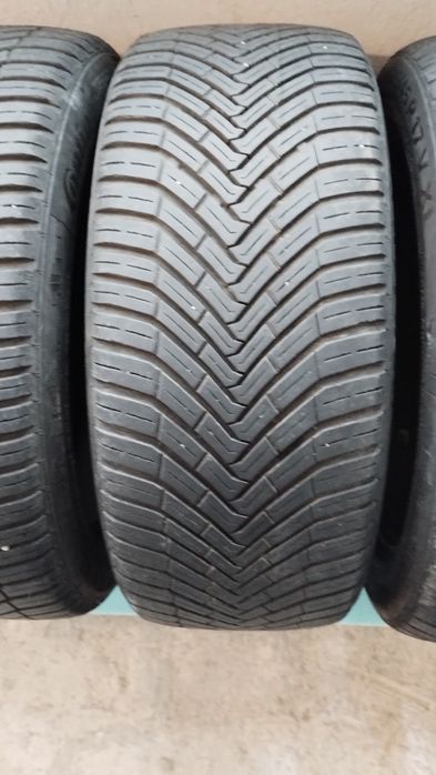 4бр.гуми225/45r17 continental al season contact Xl