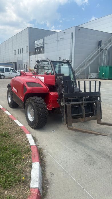 Inchiriez manitou stivuitor 625 ideal spatii mici