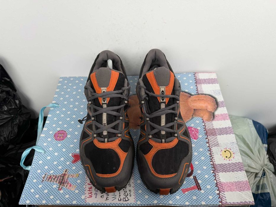 Salomon Gore-Tex''оригинални мъжки туристически обувки 43 номер