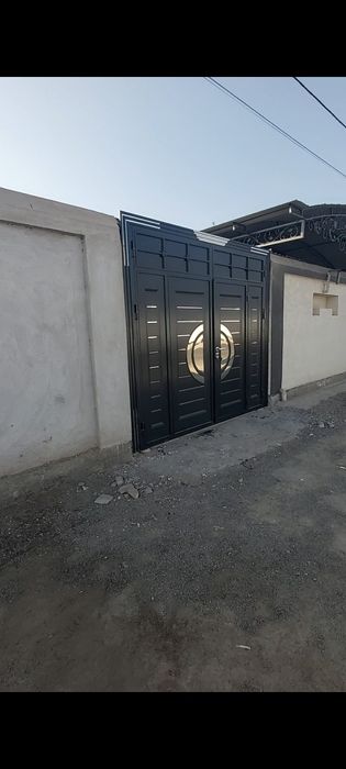 Yangi uy sotiladi.Egadan