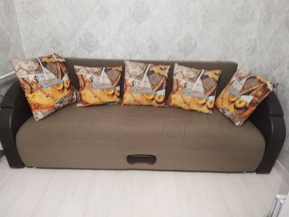 Продам диван б/у
