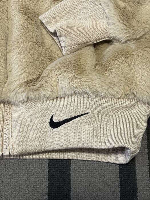 Geacă Nike blană - XS