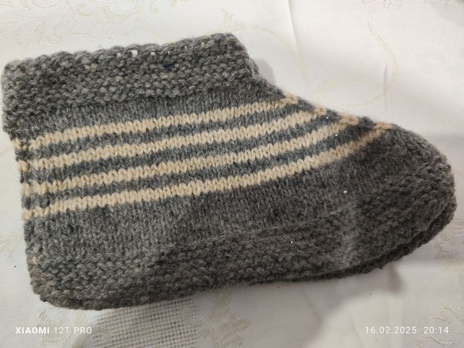 Ръчно плетени вълнени терлици