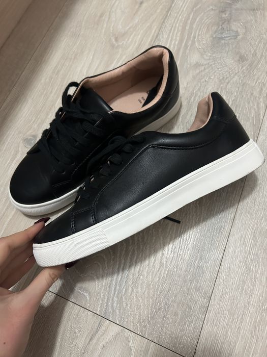 Celio черни кецове