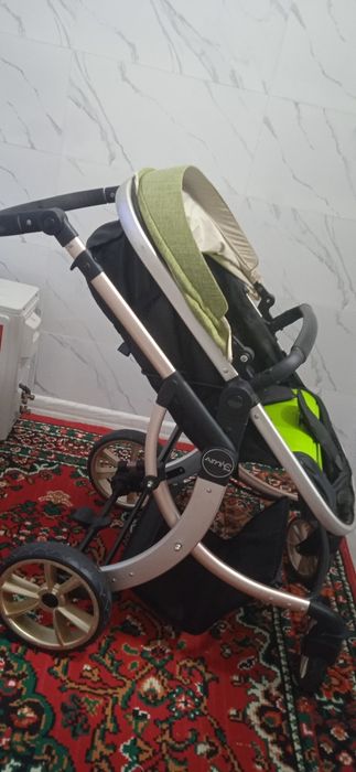 Продаю отличную коляску